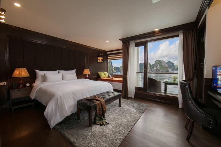 Mon Chéri 3-Day Luxury Cruise: Halong Bay & Cat Ba Adventure photo 5