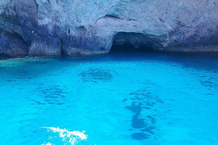 Navagio Shipwreck & Blue Caves: Zakynthos Small-Group Full-Day Boat Tour photo 3