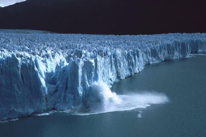 Full-Day Lake Argentino Glacier Cruise to Upsala and Spegazzini photo 4