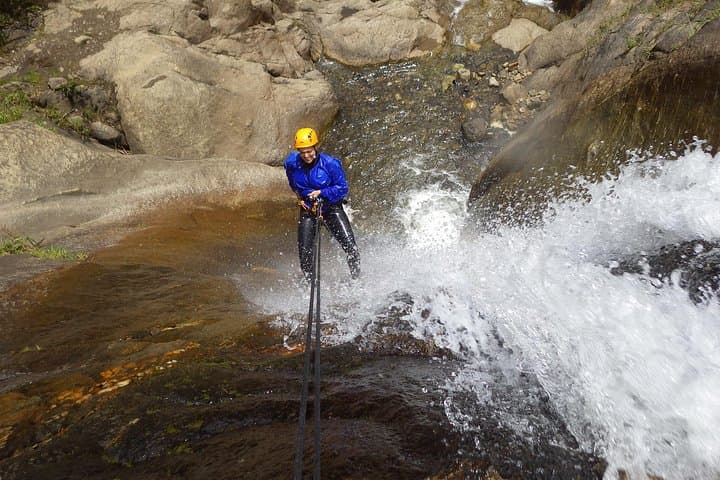 Canyoning at Chamana and Río Blanco Waterfalls — Half-Day Baños Adventure photo 4