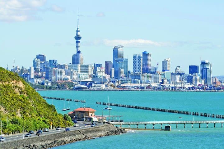 Auckland Arrival: 2-Night Hobbiton & Waitomo Glowworm Tour photo 2