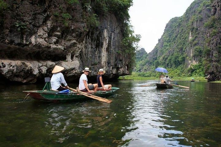 Hanoi Epic 4-Day: Hanoi, Ninh Binh & Ha Long Bay Highlights photo 6
