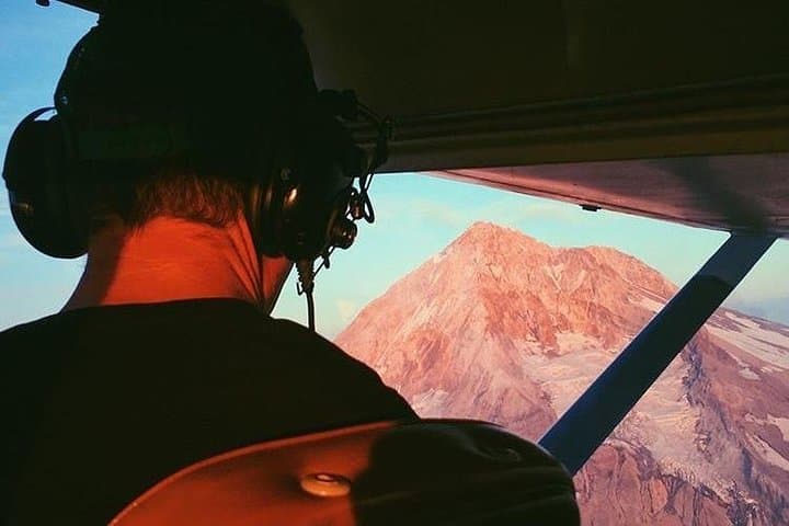 Mt. Hood & Columbia River Gorge Air Tour — Mount Hood to Multnomah Falls Flight from Portland photo 4