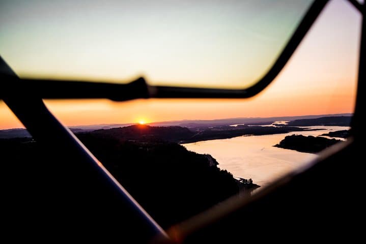 Troutdale Air Tour: 40-Minute Multnomah Falls & Columbia River Gorge Flight photo 4