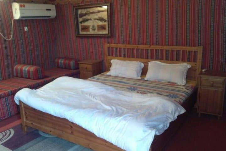 Overnight Deluxe Desert Safari in Dubai — Dune Bashing, Bedouin Camp & Stargazing photo 2