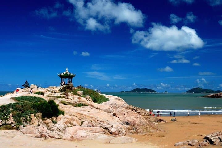 2-Day Private Putuo Mountain Tour from Shanghai: Temples, Coastline & Seafood photo 4