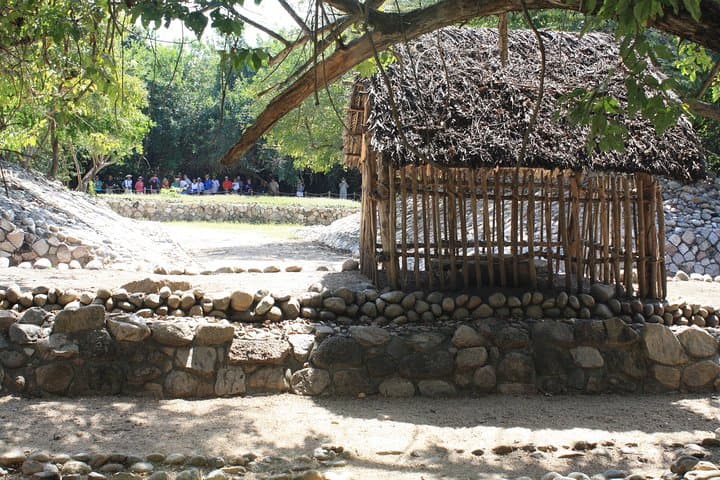 Exploring the Copalita Pyramids: Huatulco's Coastal Archaeological Site photo 5