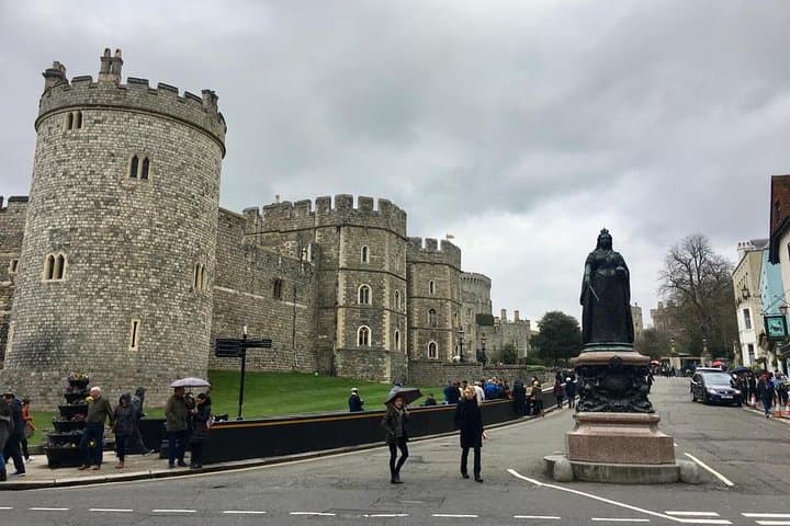 Private Windsor Castle Transfer from London — Skip-the-Line Tickets & Audio Guide photo 6