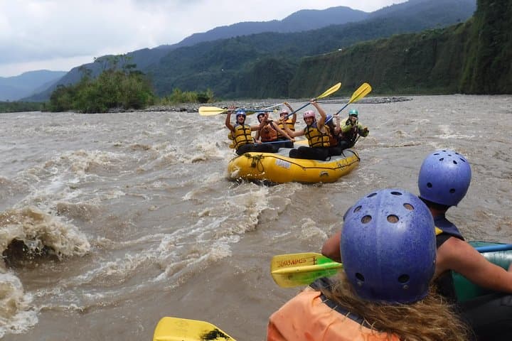 Half-Day Rafting on the Pastaza River: Rapids Near Baños, Ecuador