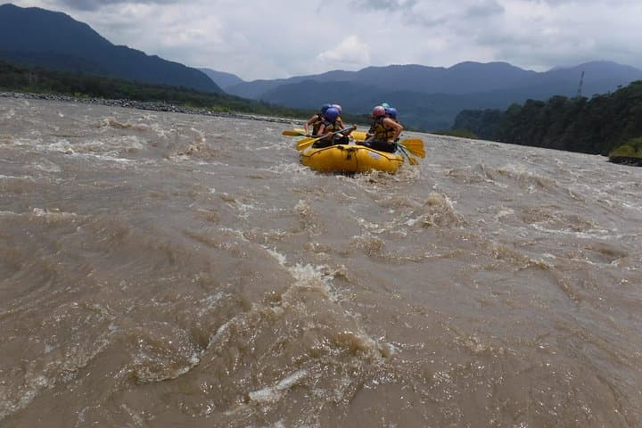 Half-Day Rafting on the Pastaza River: Rapids Near Baños, Ecuador photo 4