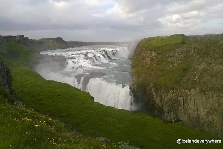 Explore Iceland’s Golden Circle and Kerið Crater: A Minibus Adventure from Reykjavík photo 3