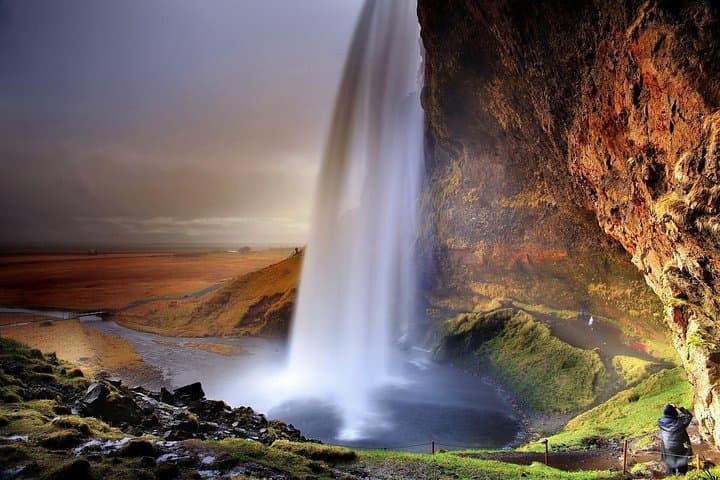 Iceland South Coast Minibus Tour — Skógafoss, Reynisfjara & Sólheimajökull in a Day photo 4