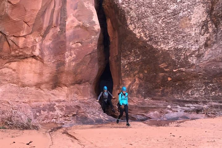 Moab Canyoneering and Packrafting Combo — Rappels, Slots & Colorado River Floats photo 5