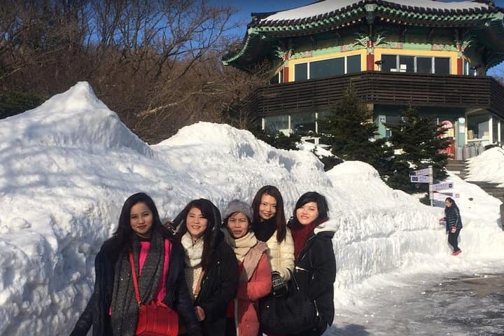 West Jeju Full-Day Taxi Tour: Hallim Park, Osulloc, Yongmeori & Sanbangsan photo 3