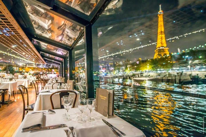 Seine Dinner Cruise: 3-Course Gourmet Meal and Champagne in Paris photo 4