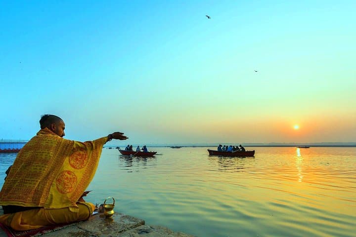 Celebrate Holi in Varanasi: Private Sunrise Boat Ride, Temple Walk & Breakfast photo 4