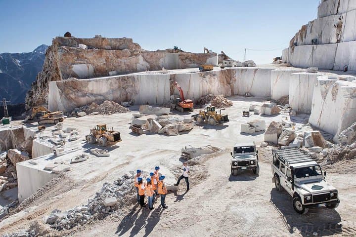 Carrara Marble Quarries 4x4 Tour: Land Rover Access to Apuan Alps Quarries