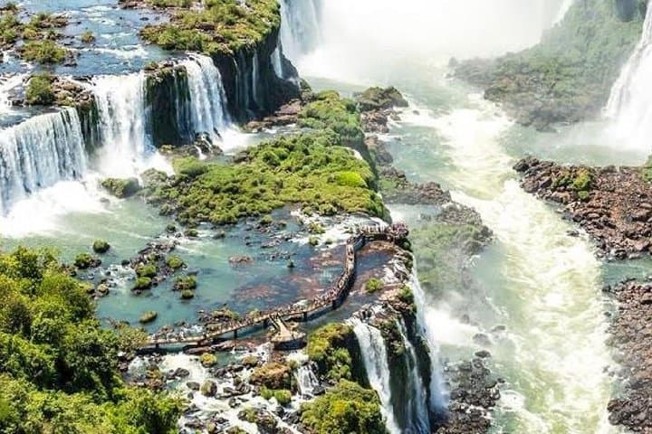 Iguassu Falls in Three Days: Private Tours, Brazilian Views & Bird Park photo 2