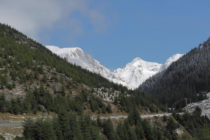 Transfagarasan Highway & Fagaras Ridge: 2-Day Private Adventure from Brasov photo 6