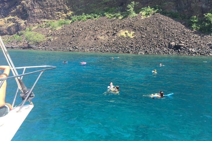 Afternoon Sail and Snorkel Adventure at Captain Cook Monument, Big Island photo 5