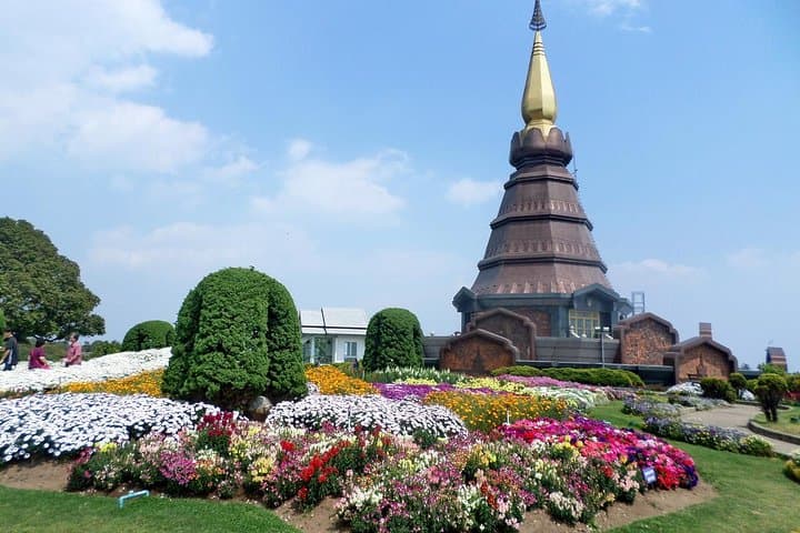Doi Inthanon Day Tour — Peak Views, Twin Pagodas & Waterfall Walks photo 3