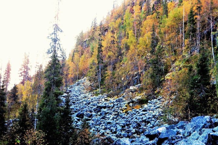 Explore Korouoma Canyon and Auttiköngäs Waterfall — Day Hike from Rovaniemi photo 5