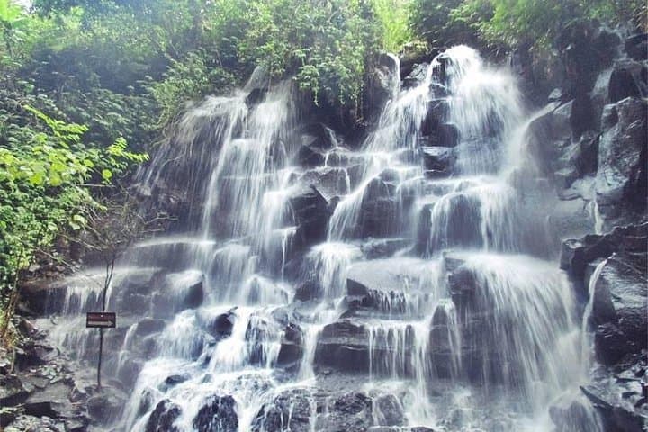 Triangle Bali Hidden Waterfalls: Tukad Cepung, Kanto Lampo & Tibumana Full-Day Tour photo 3