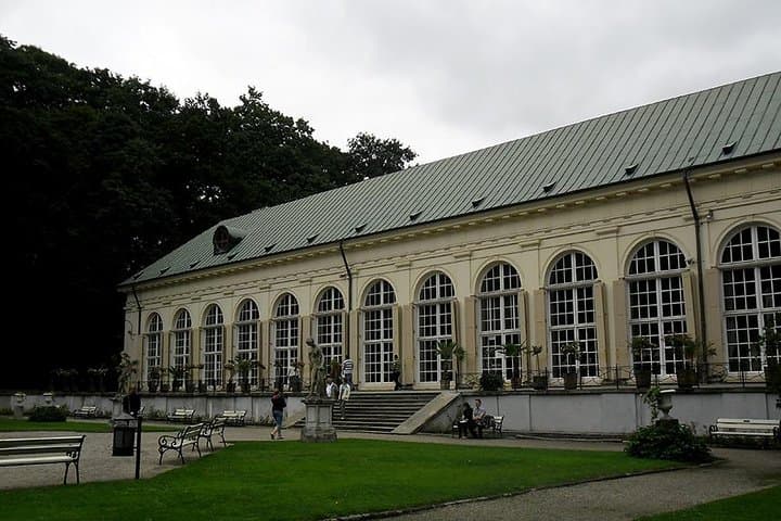 Private Lazienki Park and POLIN Museum Tour — Warsaw Park Stroll & Jewish History photo 6