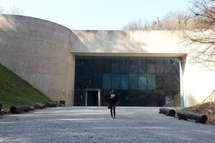 Prehistoric and Medieval Croatia: Krapina, Trakošćan & Varaždin Day Tour photo 4