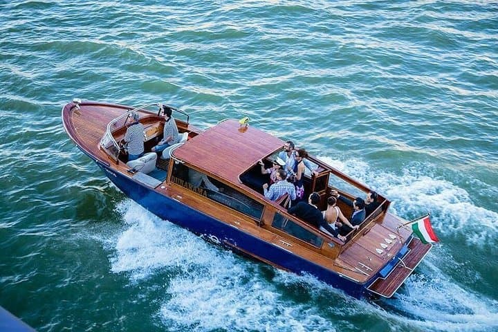 Budapest Water Limousine to Szentendre: Private Luxury Danube Day Cruise photo 4