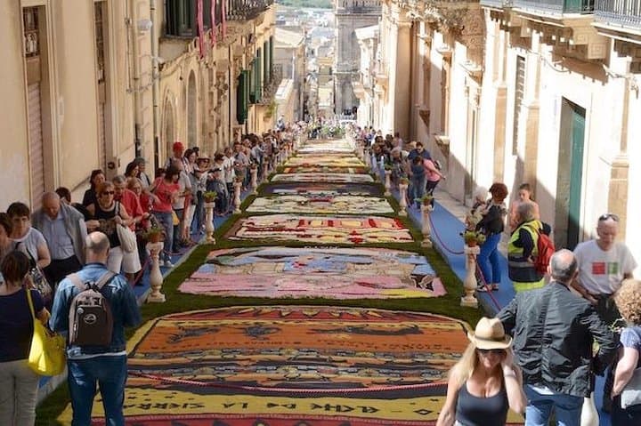 Private Syracuse and Noto Day Tour from Catania: Ortigia, Neapolis & Baroque Noto photo 1