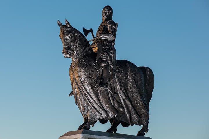 Braveheart Tour to Stirling: Wallace Monument, Stirling Castle & Bannockburn Day Trip photo 2