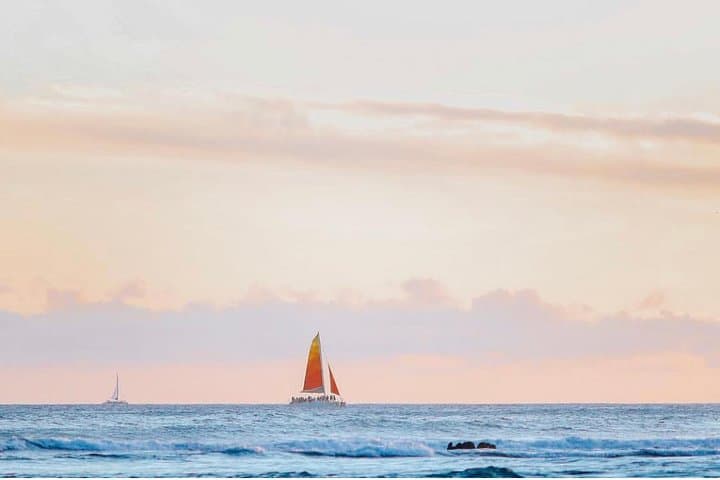 Waikiki Sunset Cocktail Sail: Open-Bar Evening Cruise from Honolulu photo 3