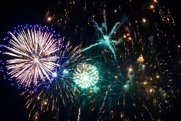Waikiki Friday Night Catamaran Fireworks Cruise with Open Bar photo 2