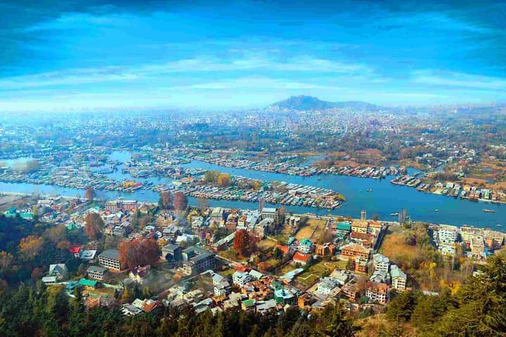 5-Day Kashmir Tour: Houseboat Shikara, Gulmarg Gondola & Pahalgam Valleys photo 4