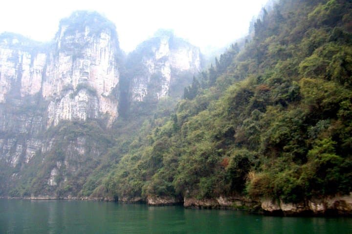 Bullet Train to Xiling Gorge: 2-Day Yangtze Cruise from Wuhan
