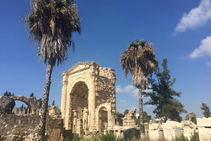 Day Tour from Beirut: Sidon, Tyre & Maghdouche Small-Group Archaeological Excursion