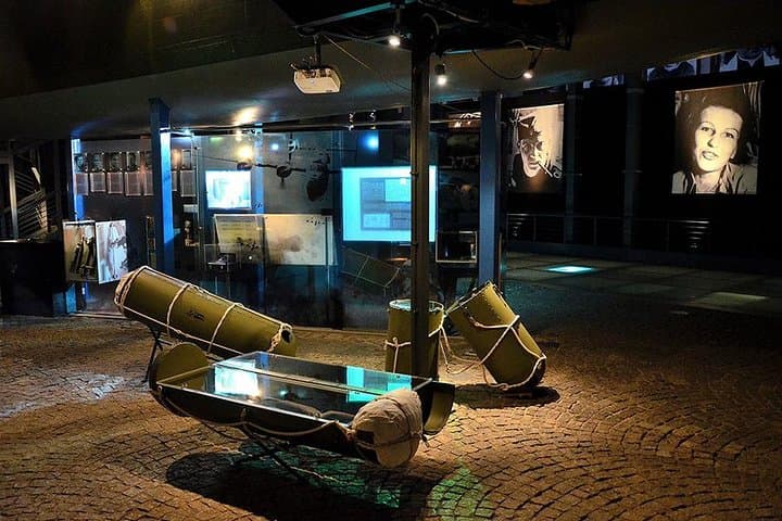 Warsaw Uprising Museum & POLIN Museum Small-Group Tour — 4‑Hour Historical Walkthrough photo 4