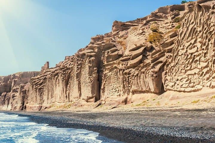 Santorini Photo Safari: Top Spots for Cliff, Beach & Village Photography