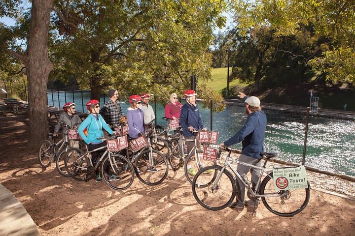 Austin in a Nutshell Bike Tour: 7-Mile Guided Ride Around Lady Bird Lake & Downtown