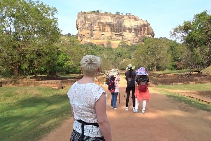 Sigiriya Lion Rock & Dambulla Cave Temple: Private Guided Day Trip from Sigiriya photo 5