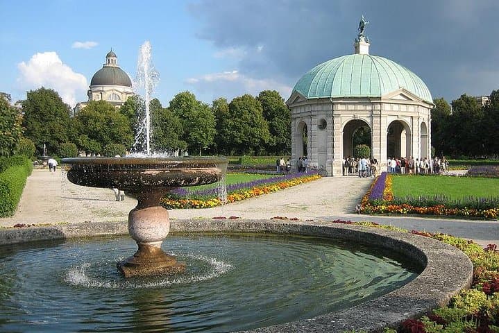 Private One-Way Transfer from Cesky Krumlov to Munich: Comfortable Cross-Border Ride