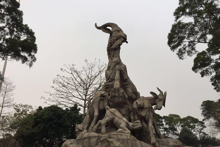 Guangzhou to Yangshuo: 5-Day Private Tour — Li River, Bikes & Bamboo Rafts photo 3