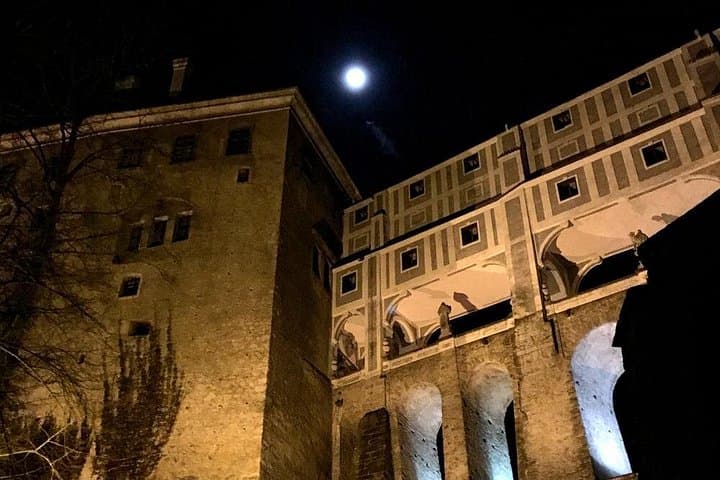 Private Evening Tour of Cesky Krumlov Old Town and Castle Gardens photo 2