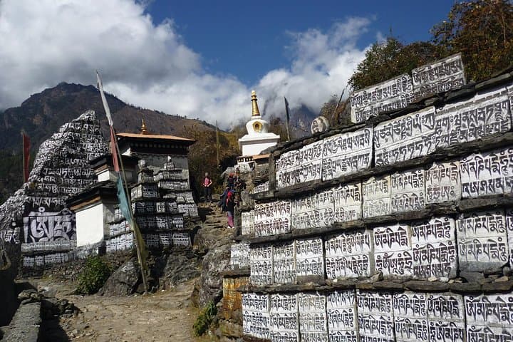 Everest Base Camp Trek 16 Days: Kathmandu to Kala Pattar Adventure photo 6