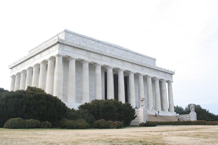 Private Washington DC Full-Day Tour — Monuments, Museums & Georgetown photo 2