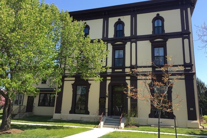 Inside John Wilkes Booth's Escape Route: Private Luxury Car Tour in Washington DC photo 2
