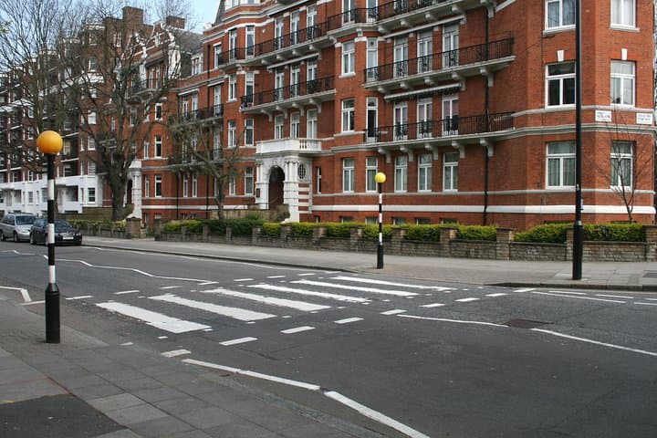 Music of London: Rock & Pop Private 3-Hour Walking Tour photo 3