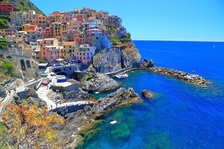 Private Cinque Terre Day Trip from Milan: Boat Rides, Village Walks & Wine Tasting photo 3