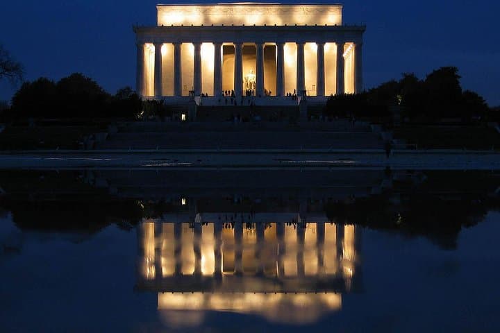 Washington DC After Dark: Private Night-Time Monuments Tour photo 5